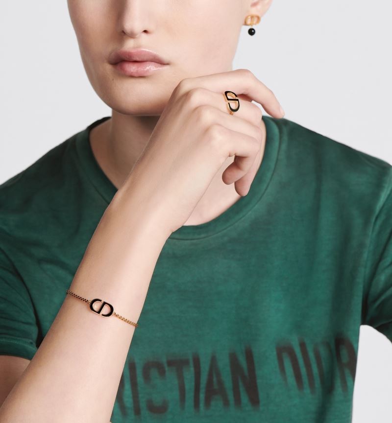 chr1st1an D10r bracelets